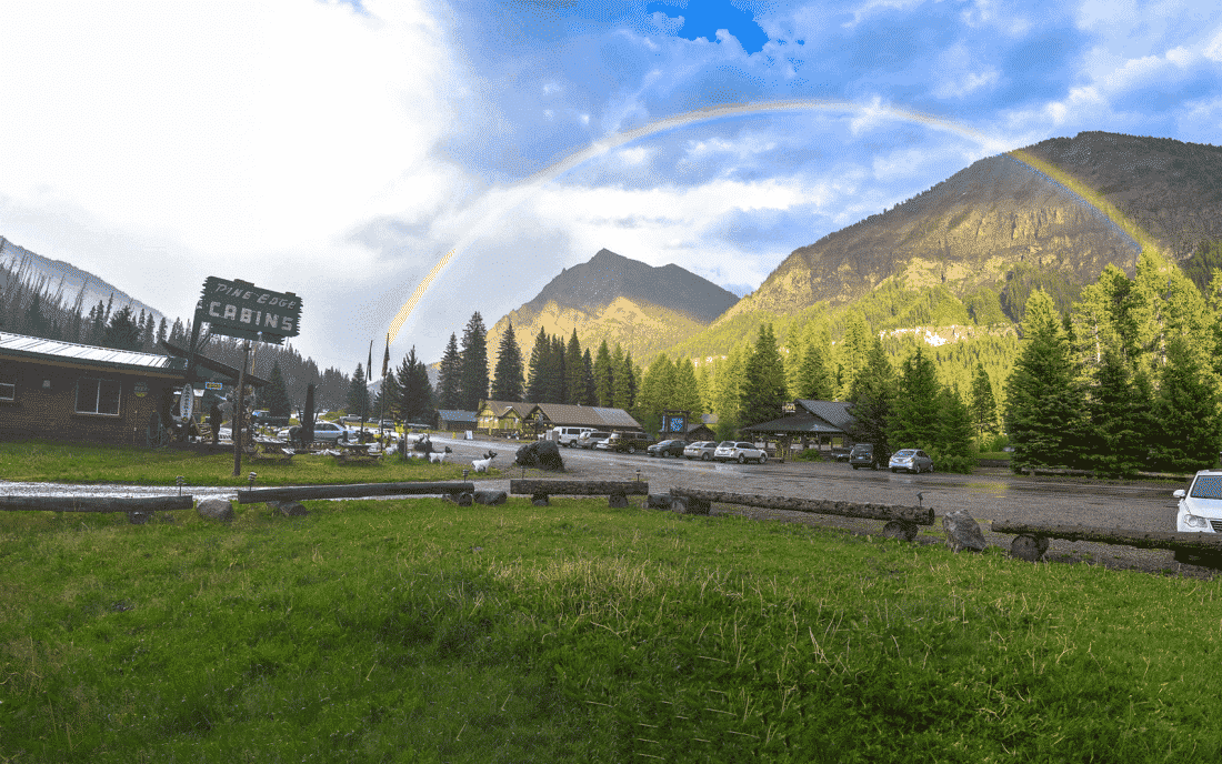 yellowstone park cabins e1574813007348